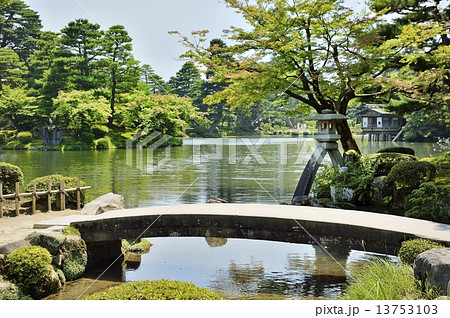 兼六園 徽軫灯籠 虹橋 兼六園 徽軫灯籠 虹橋 13753103