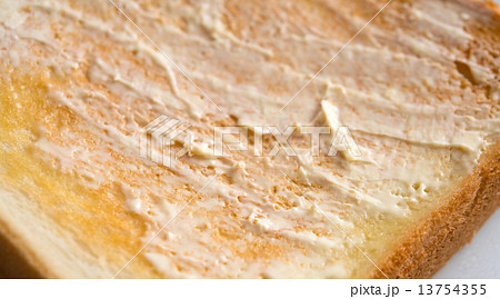 食パン. 13754355