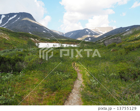 road in the mountains 13755129