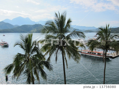 台湾 南投県 日月潭 (にちげつたん) 水社ドック広場 台湾 南投県 日月潭 (にちげつたん) 水社ドック広場 13756080