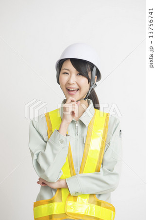 作業員の女性 作業員の女性 13756741
