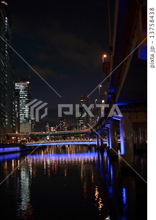 淀屋橋の夜景 13758438