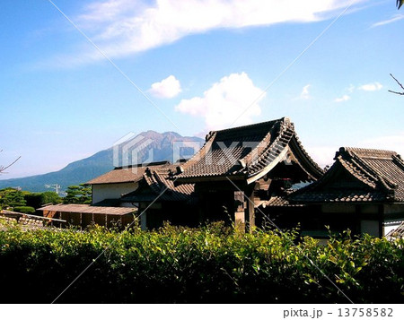 旧薩摩藩主別邸と桜島 旧薩摩藩主別邸と桜島 13758582