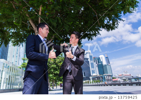 Business man talking Business man talking 13759425