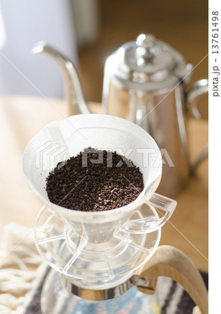 コーヒー ハンドドリップ準備 コーヒー ハンドドリップ準備 13761498