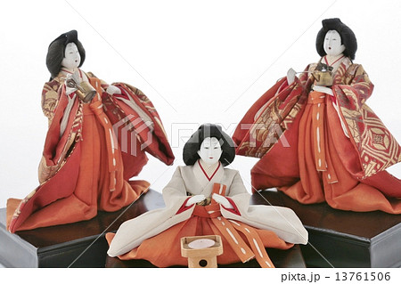 昭和のお雛様三人官女の写真素材 [13761506] - PIXTA