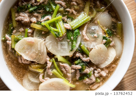 カブとそぼろの料理 13762452