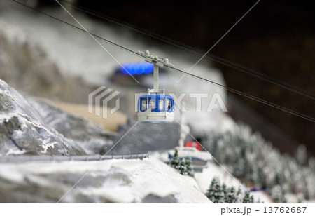 cabin lift at ski resort 13762687