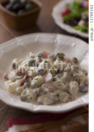 ニョッキクリームソース 13766162