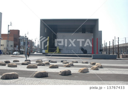 丸亀猪熊弦一郎美術館 13767433