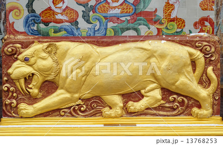 Sculpture of ancient tiger Sculpture of ancient tiger 13768253