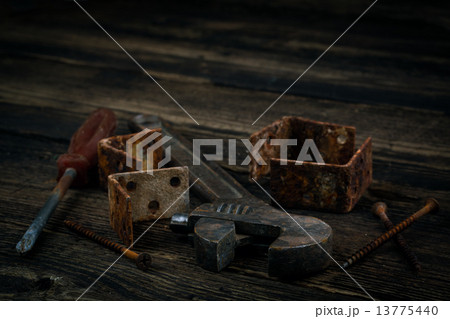 spare parts and instruments 13775440