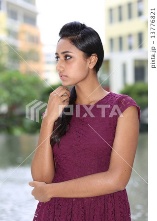 Mixed races - single Girl 13776821