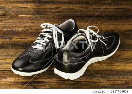 black leather man's shoe 13776903