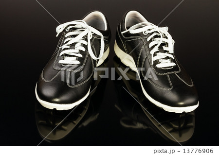 black leather man's shoe black leather man's shoe 13776906