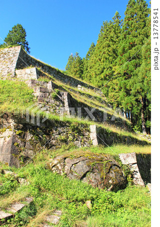 10月岐阜 岩村城・本丸石垣(六段壁) 13778541