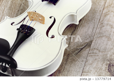 Beautiful white violin Beautiful white violin 13779714