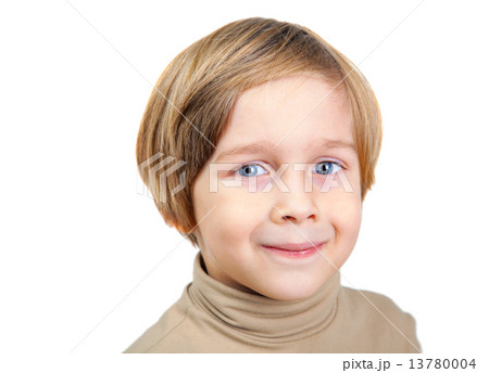 Handsome smiling boy in front  13780004