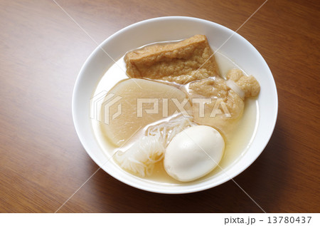 おでん五種　左後ろ光源 13780437