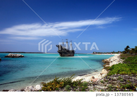 Caribbean Pirate Ship 13780565