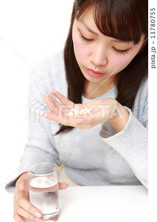 うつ病の女性 うつ病の女性 13780755