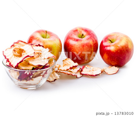 apple chips isolated 13783010
