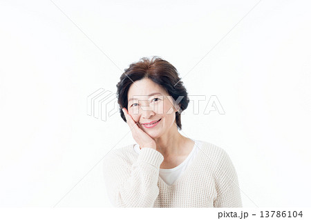 シニアの女性 13786104