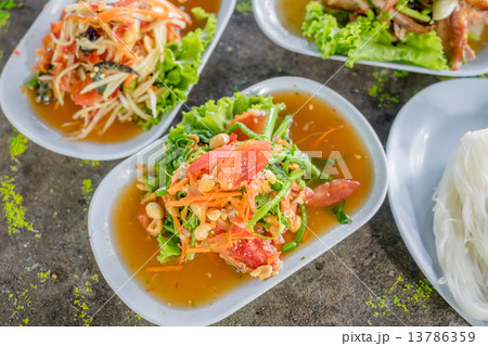 green papaya salad 13786359