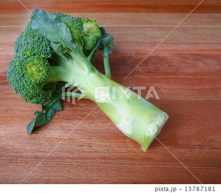broccoli on top wood table 13787181