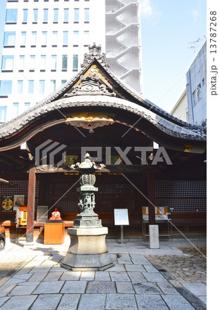 三津寺の本堂(大阪市中央区心斎橋筋2-7-12) 三津寺の本堂(大阪市中央区心斎橋筋2-7-12) 13787268