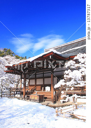 1月京都 天龍寺・多宝殿(雪景色バージョン) 13787317