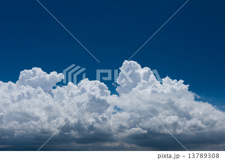 青空と雲 青空と雲 13789308