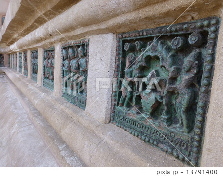 アーナンダ寺院の壁画(ミャンマー：バガン) 13791400