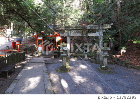 鞍馬寺　鬼一法眼社と魔王乃瀧 13792295