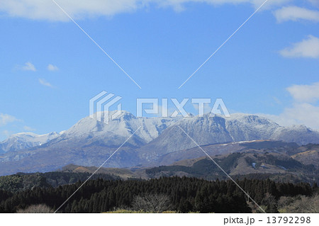 冬のくじゅう連山 13792298