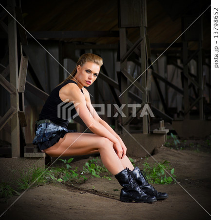 Woman in uniform (normal version) Woman in uniform (normal version) 13798652