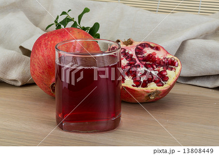 Pomecranet juice 13808449