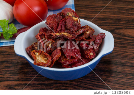 Dried tomtoes Dried tomtoes 13808608