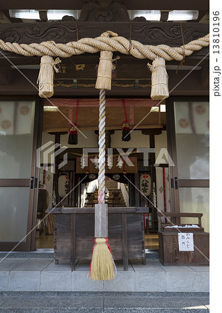 中川八幡神社の拝殿 13810196