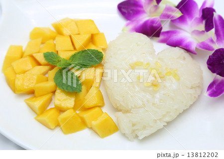 Mango and Sticky Rice 13812202
