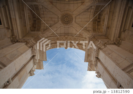 The Rua Augusta Arch in Lisbon. Here are the sculptures made of 13812590