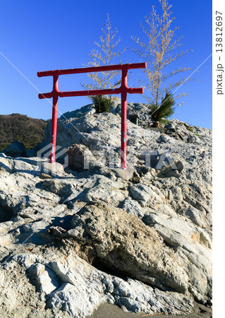 葉山一色海岸の冬 13812697