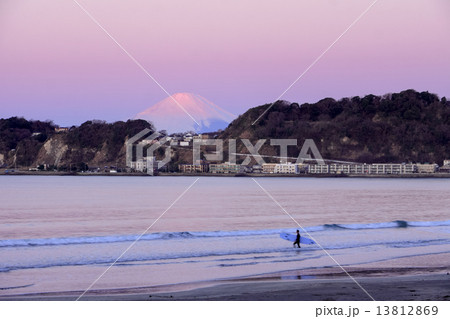 由比ヶ浜からの富士 13812869