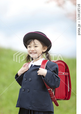 笑顔の女の子 笑顔の女の子 13818516