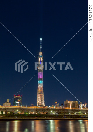 バレンタイン特別ライトアップ　東京スカイツリー 13821570