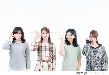 若い女性 若い女性 13822058