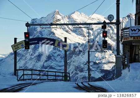 スイスのスキー-1 13826857