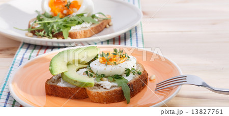 sandwiches with eggs 13827761