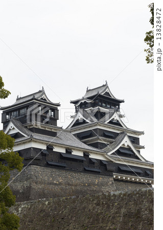 熊本城天守閣と小天守 熊本城天守閣と小天守 13828472