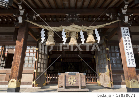 出水神社の拝殿 13828671